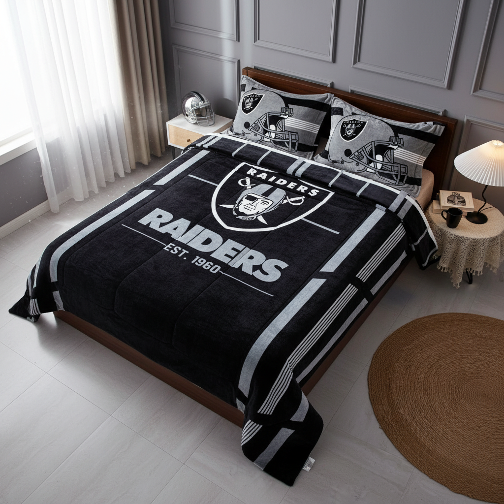 NFL Las Vegas Raiders Queen Size Cloud Comforter 3 pc set