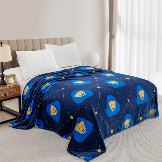 Soccer Pumas King Size Fluffy Fleece Blanket ( Super Plush )
