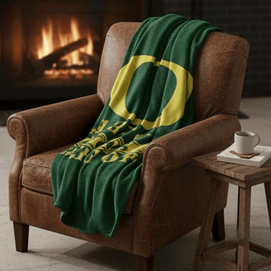 NCAA Oregon University Ducks 60x80" Plush Blanket - Officially Licensed My Store Fan Gear - Apparel category - Fan Trendz